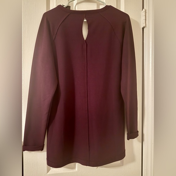 Small, plum sweater with small back cutout. - Picture 5 of 5